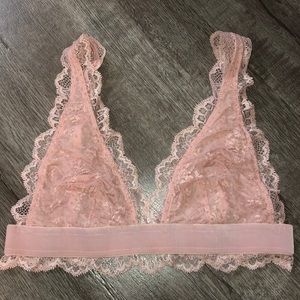 VICTORIA’S SECRET unlined lace bralette